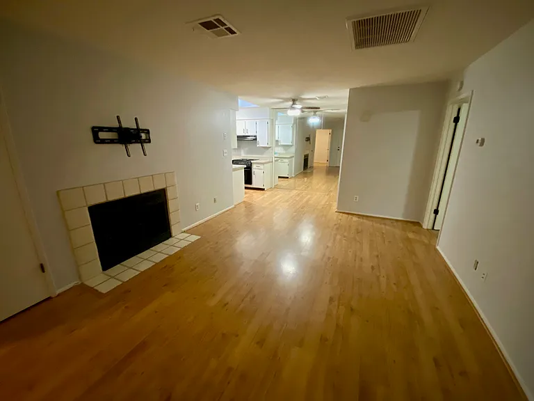 502 W Tonopah Dr #6 — Photo 11