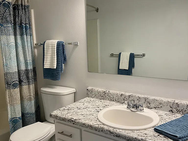 Haywood Pointe Apartments — Photo 9