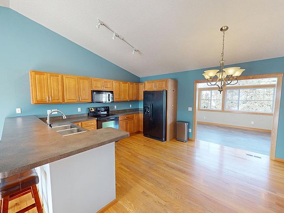 4th image of 1017 Abbey Rd