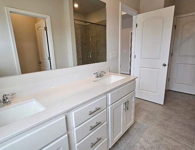 5416 Kinsbridge Dr — Photo 11