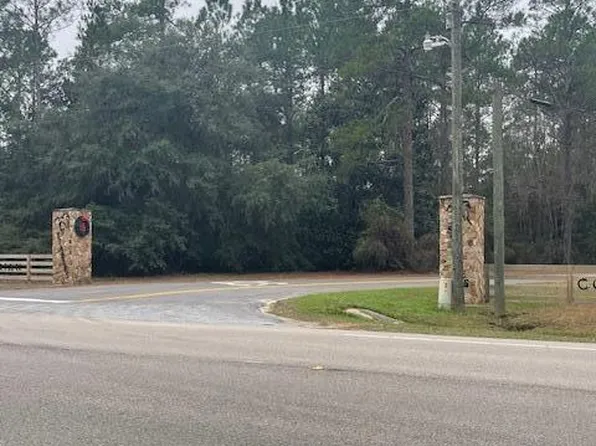 28 Golf Club Cir #28, Ponce De Leon, FL 32455