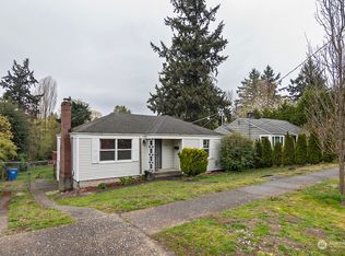11427 Crestwood Dr S, Seattle, WA