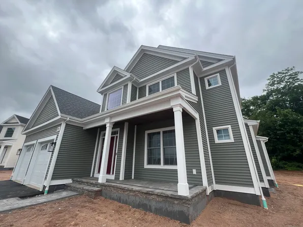 13 Primrose Lane, Cromwell, CT 06416