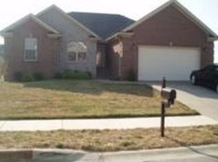 6400 Whispering Oaks Dr, Charlestown, IN