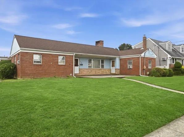 2726 Cypress Avenue, East Meadow, NY 11554