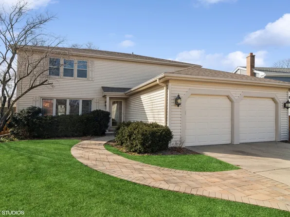 910 Shambliss Ln, Buffalo Grove, IL 60089