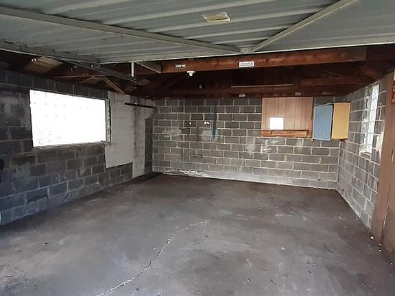 4th image of 8662 Ford Ave