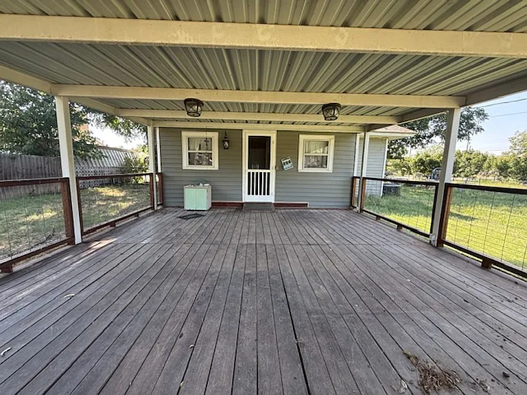 525 Arch St — Photo 18