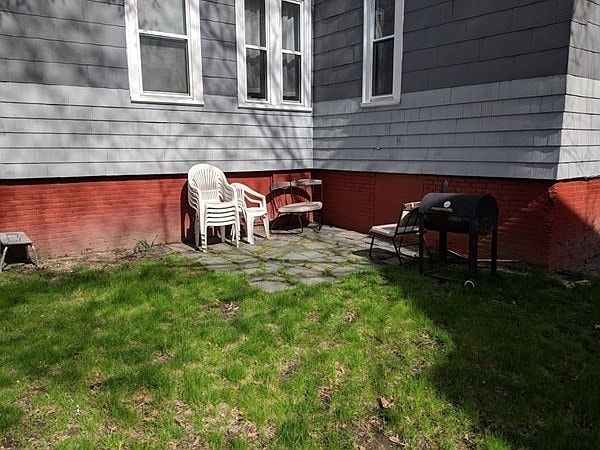 2nd image of 252 Windsor St #1