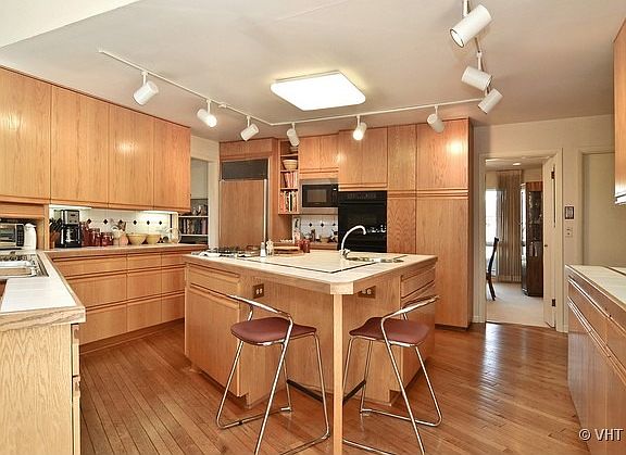 4th image of 306 Larkspur Dr