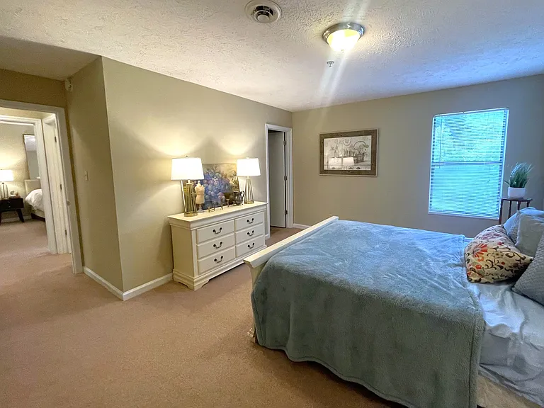 Fox Lake Apartment Homes — Photo 33