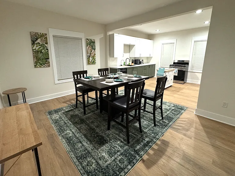 220 W Buena Vis — Photo 10