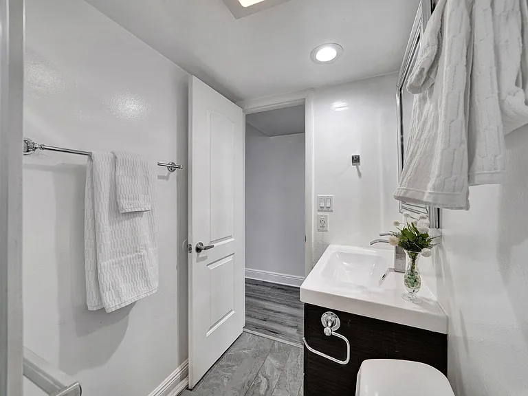 516 Osprey Dr #16C — Photo 27