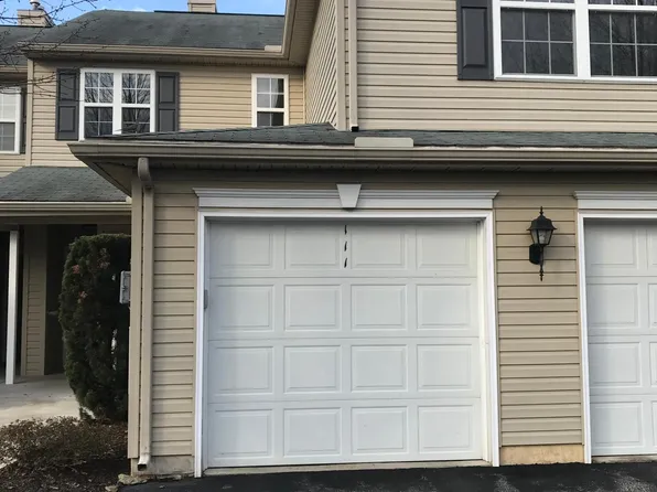 111 Oriole Ct, Hummelstown, PA 17036