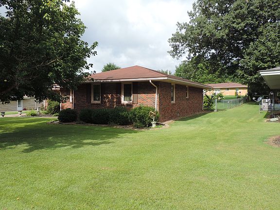 4th image of 517 Tar Springs Dr