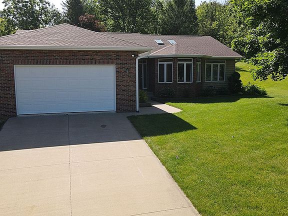 2nd image of 11346 Maple Grove Ct