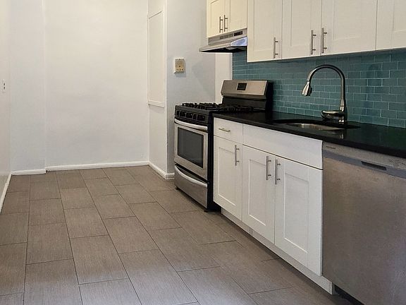 3rd image of 1459 Taylor Ave APT 12