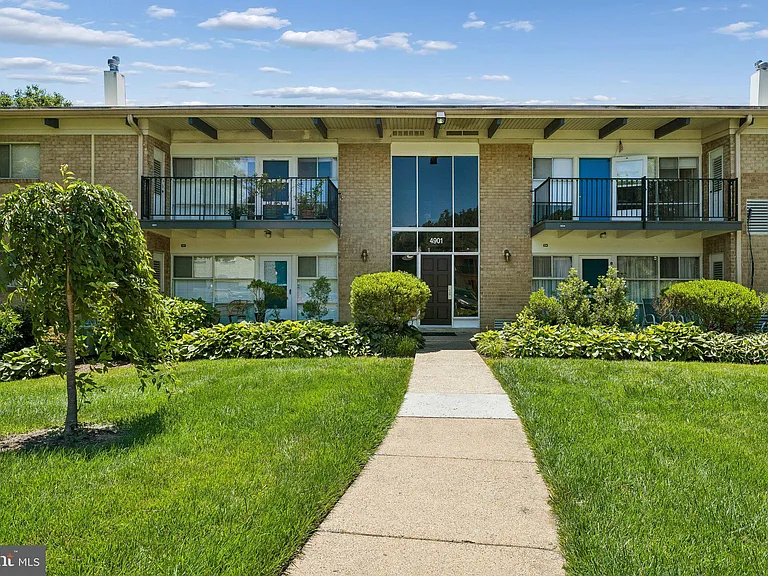 4901 Americana Dr #204 — Photo 2