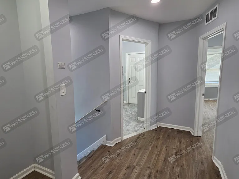 145 Waverly St — Photo 12