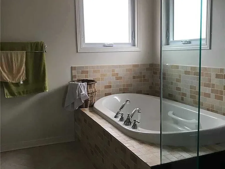 2323 Towne Blvd — Photo 15