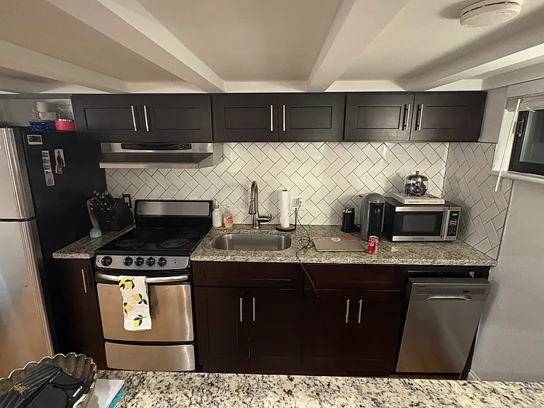 53 W Burton Pl #2M — Photo 7