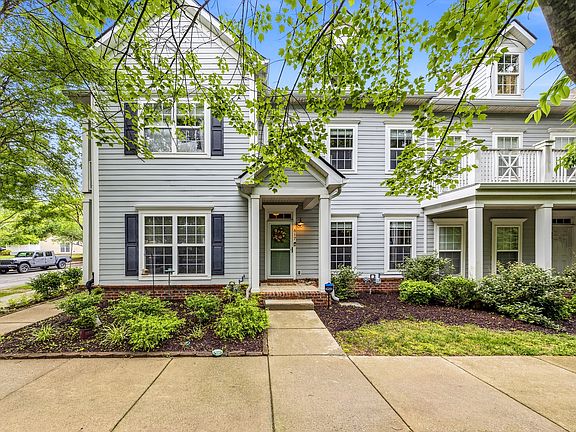 2nd image of 817 Hobbit Ln