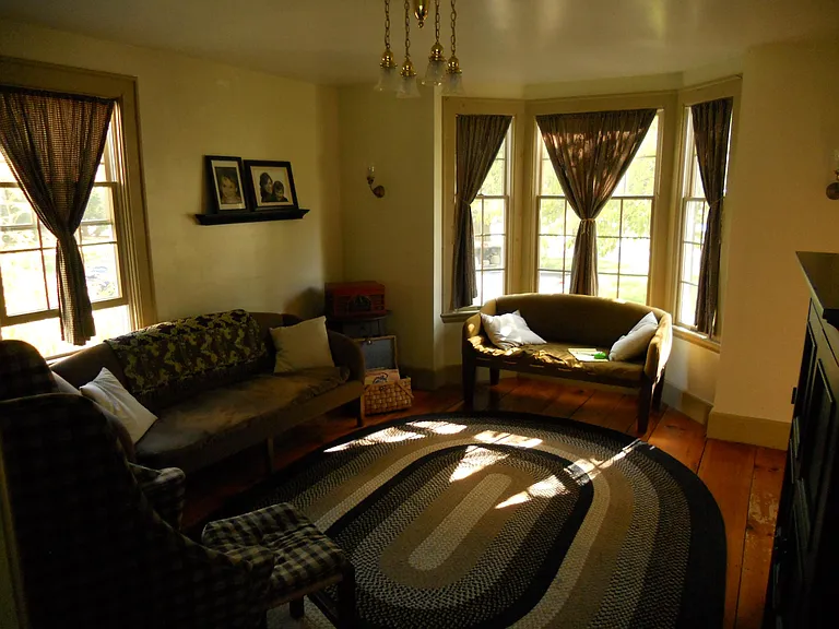 239 Foundry St — Photo 11