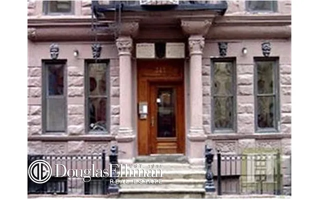 Rented by Douglas Elliman | media 33