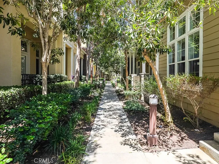 6251 Pacific Pointe Dr #17 — Photo 3