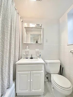 Rented by Bond New York | media 15