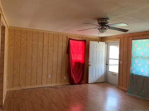 3rd image of 3 S Chickasaw St