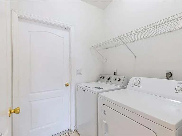 9084 Caloosa Rd — Photo 20
