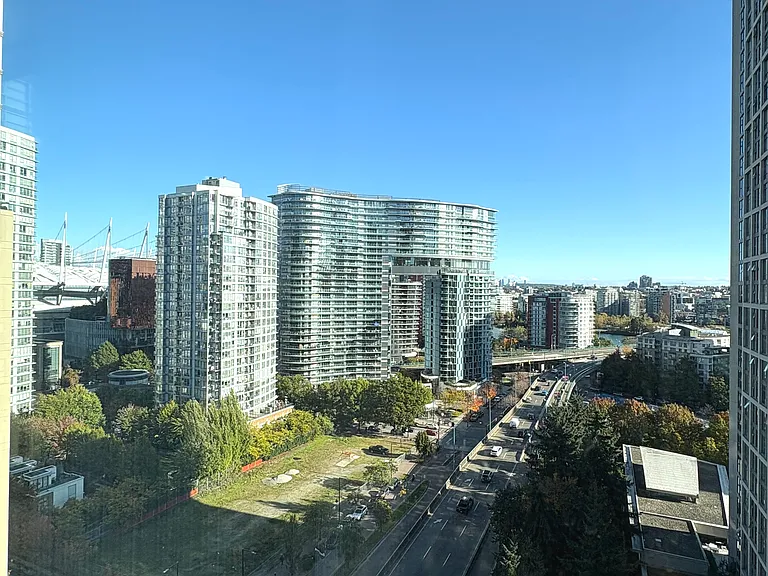 1008 Cambie St #2005 — Photo 16