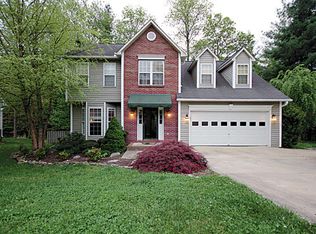 208 Riverbirch Dr, Fletcher, NC 28732