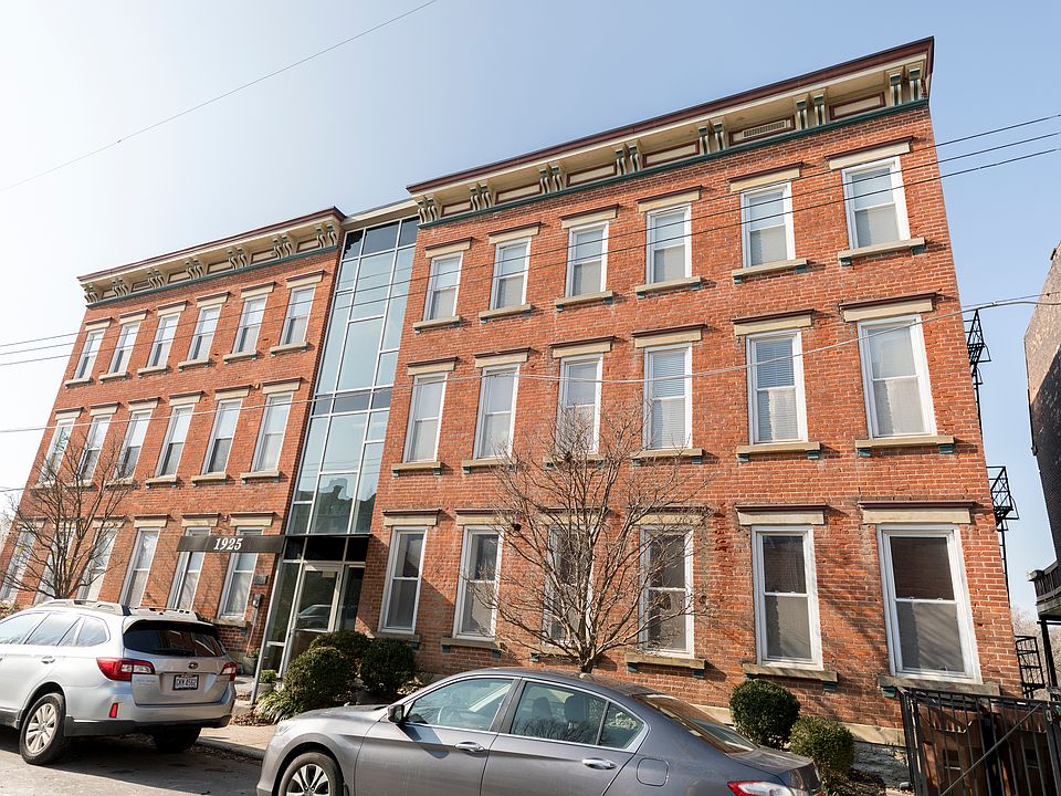 Condo is on top (3rd) floor)