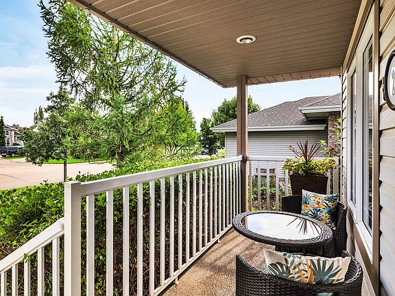 4th image of 26 Eastpark Dr