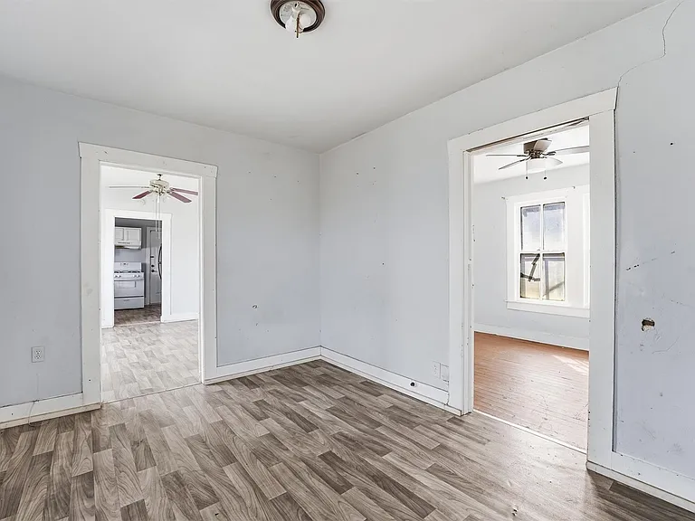 2420 Stevens St — Photo 3