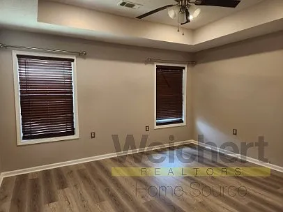 210 Stacy Dr — Photo 4