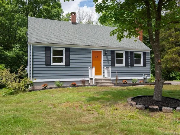 38 New York Road, Montville, CT 06370