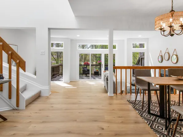 10812 Whiterim Dr, Rockville, MD 20854