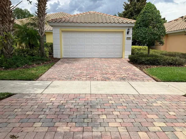 11896 Fiore Dr, Orlando, FL 32827