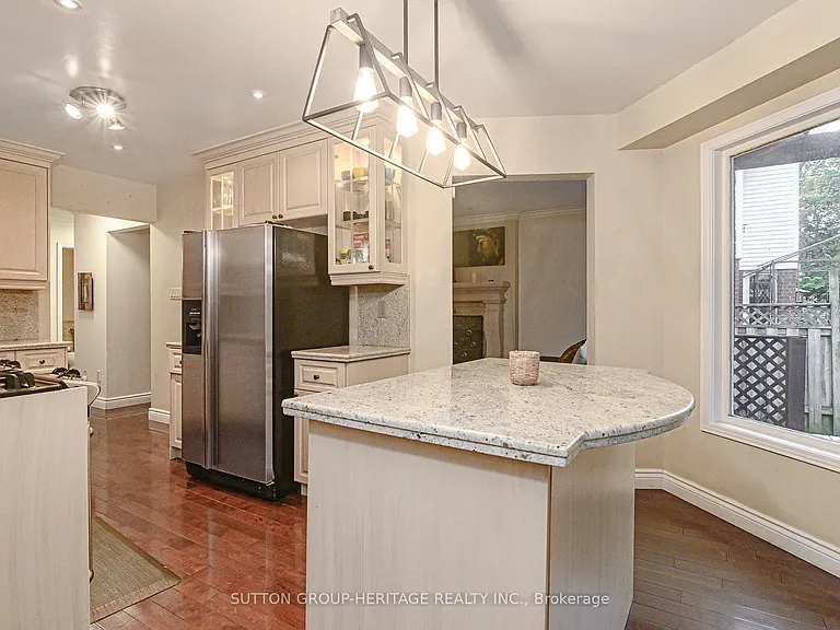 209 Bassett Blvd — Photo 16