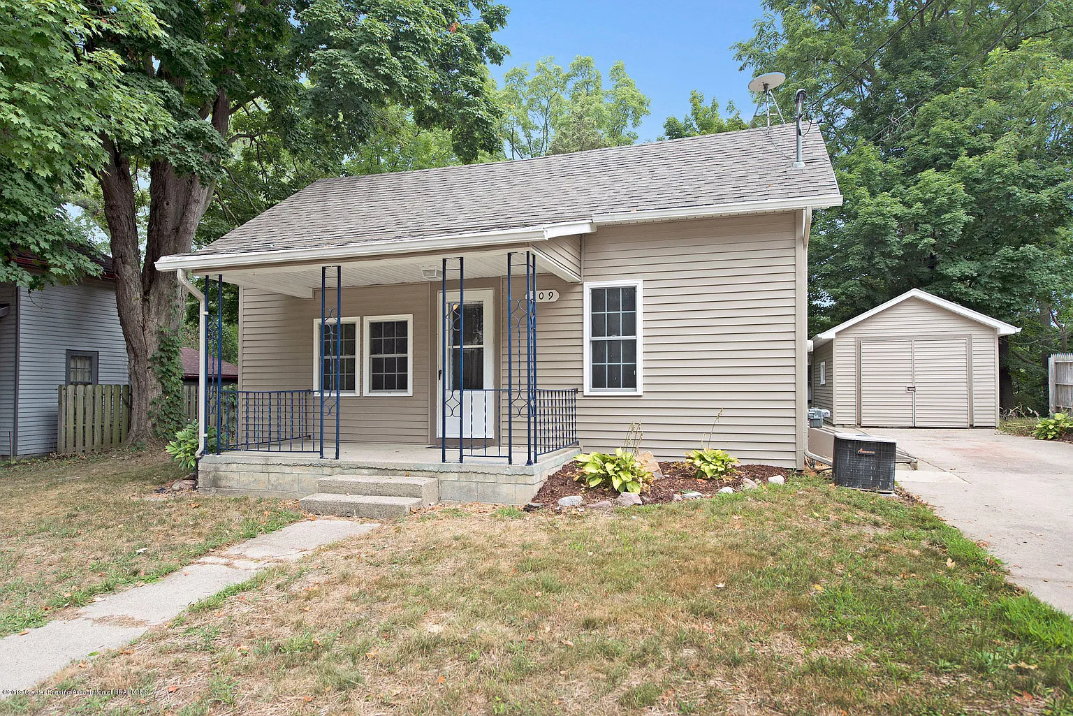 309 Crane St photo 1