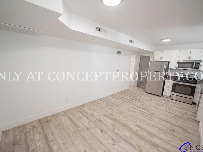 First Avenue Flats — Photo 6