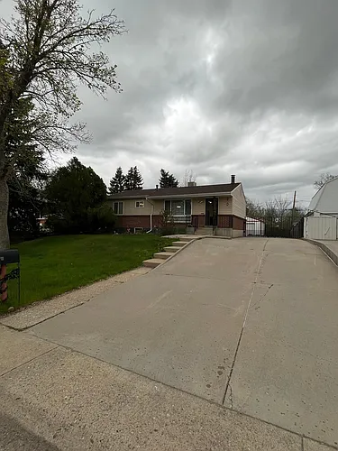 4225 Hoyt St Photo 1