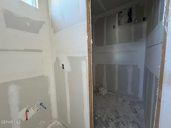 3rd image of 601 Harvest Grove Ln