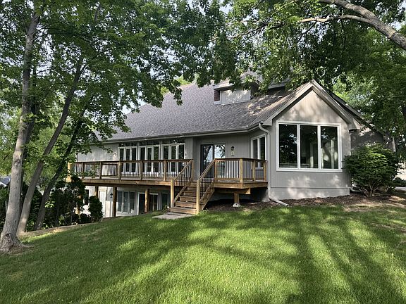 3rd image of 16728 Leavenworth Cir