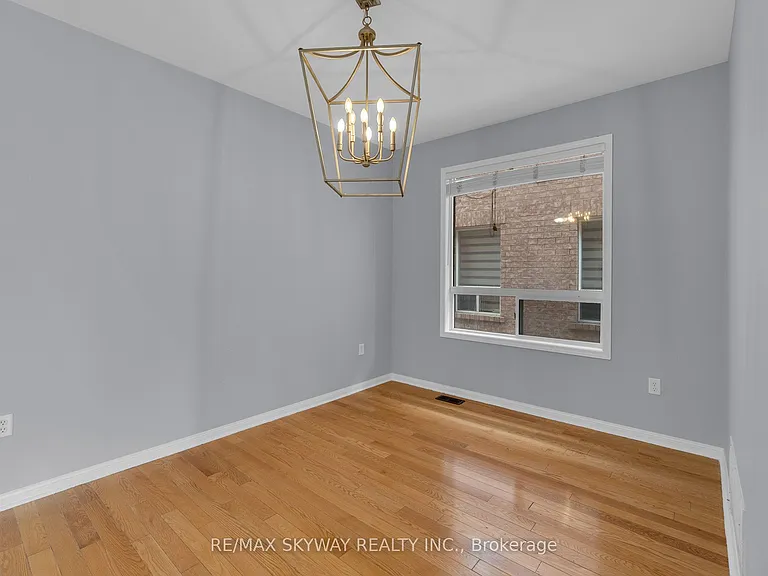 16 Raccoon St — Photo 5