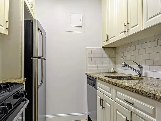Rented by PocketBroker Inc | media 17