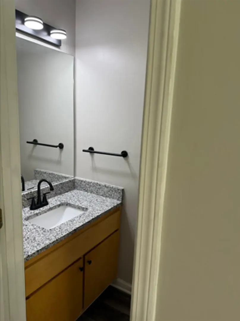 4782 Victoria Drive Flowery Branch- 2 bed 1.5 bath — Photo 4